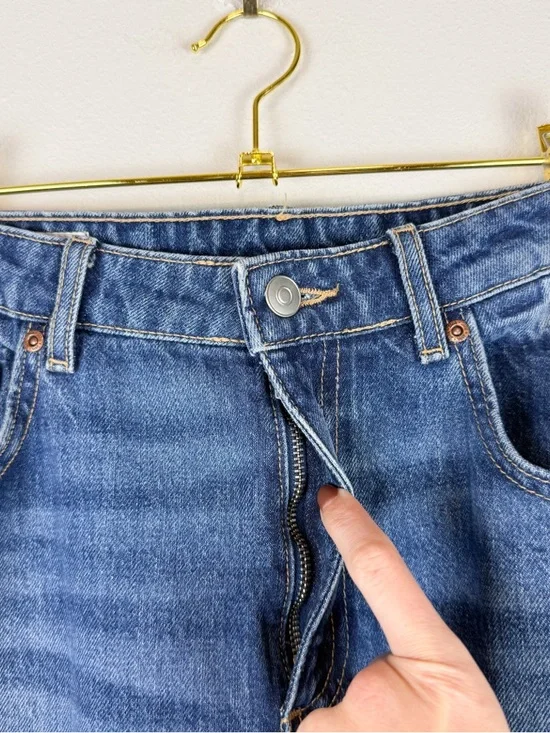 Zara Wide Leg Mid Rise Loose Fit Medium Wash Denim Jeans Size 6 - Picture 6 of 13